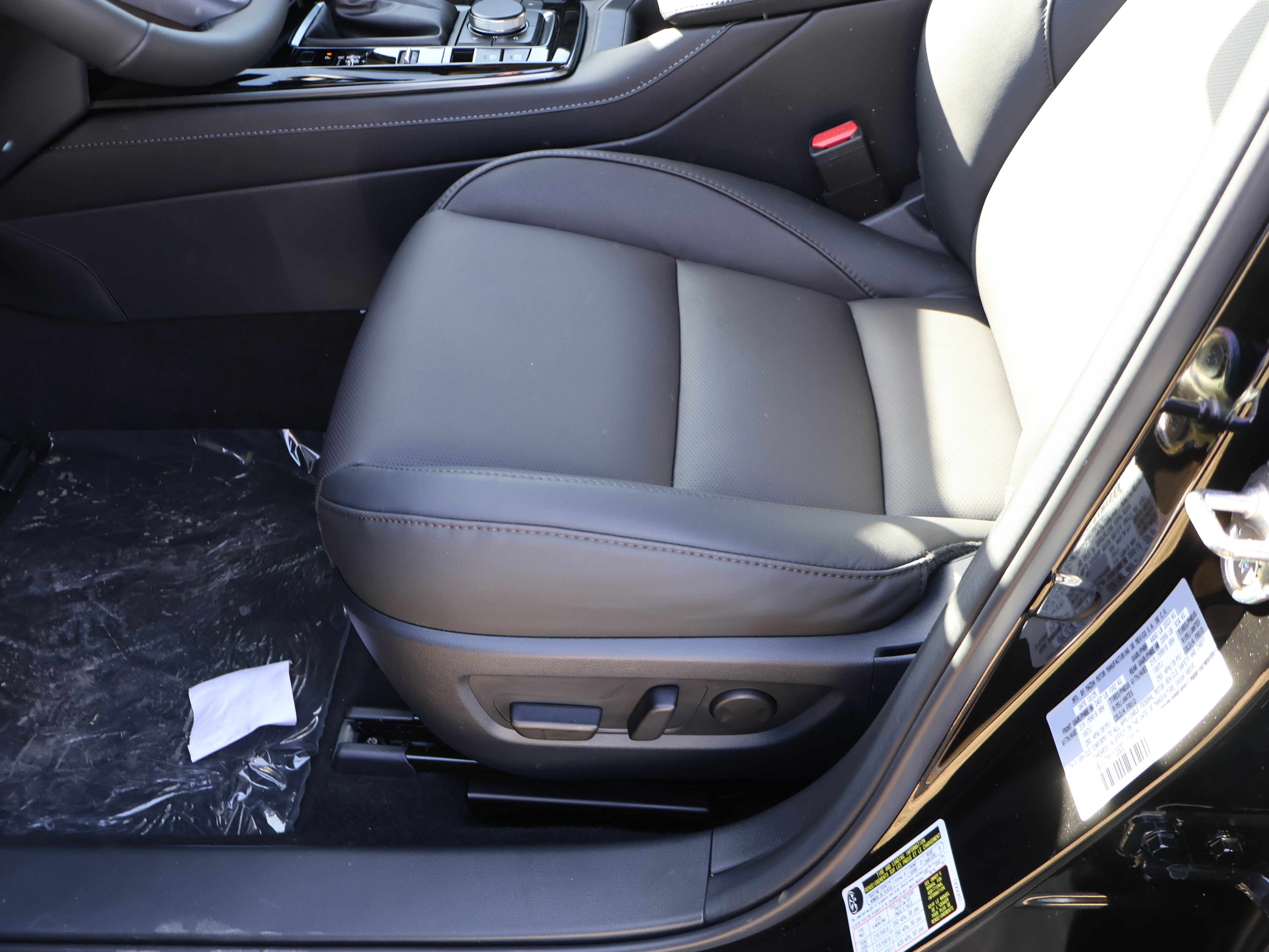 New 2026 MAZDA CX-30 2.5 Turbo w/ Premium Plus Pkg image 40