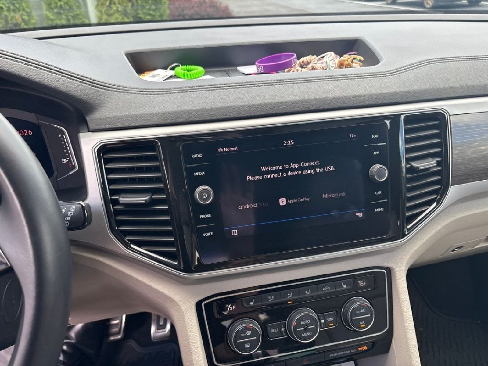 Used 2019 Volkswagen Atlas SEL R-Line AWD/4WD image 14