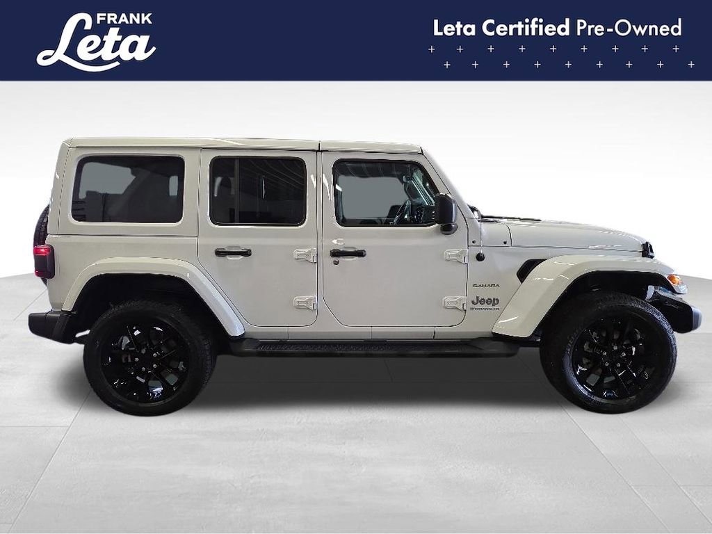Used 2023 Jeep Wrangler Unlimited Sahara w/ Cold Weather Group AWD/4WD image 7