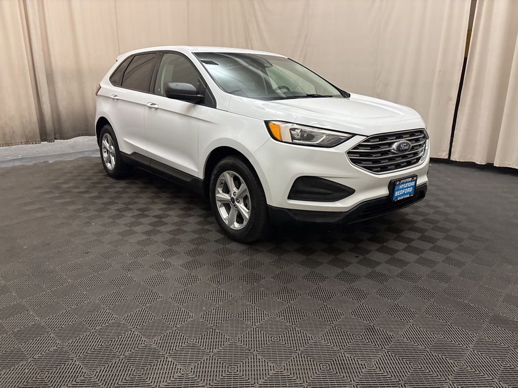 Used 2019 Ford Edge SE image 3