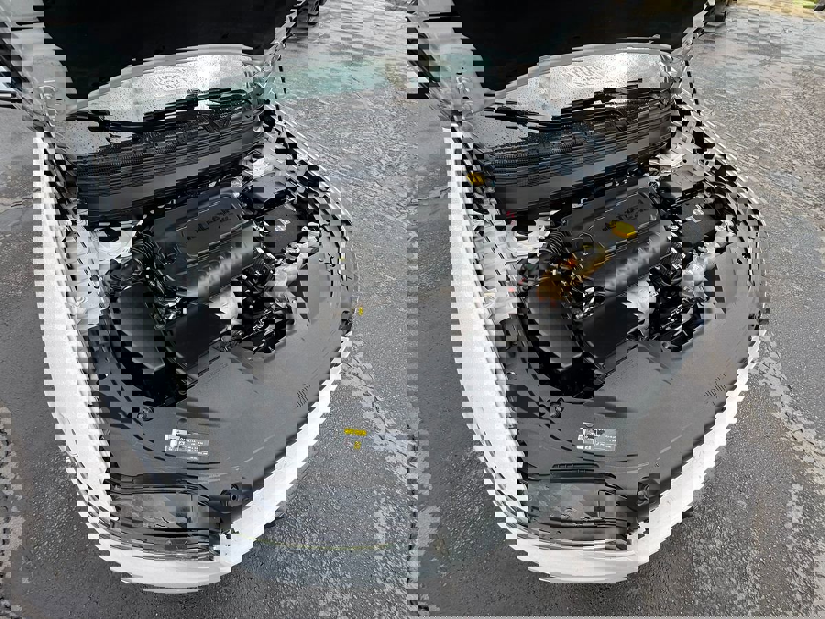 Used 2020 Jeep Cherokee Latitude w/ Cold Weather Group image 28