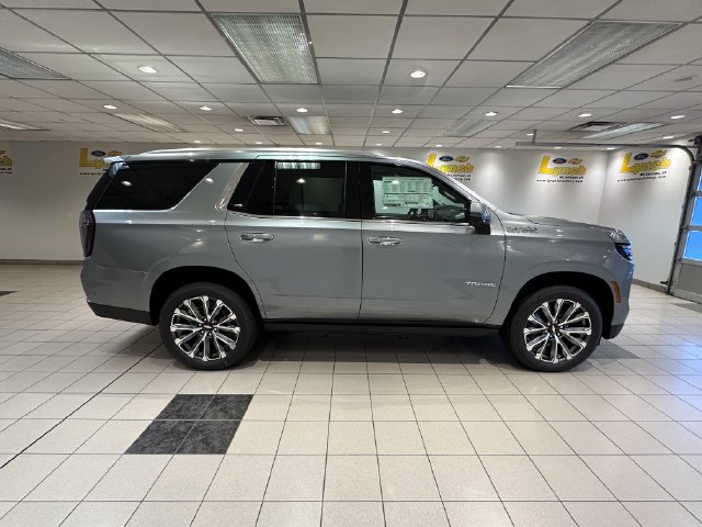 New 2026 Chevrolet Tahoe High Country AWD/4WD image 3