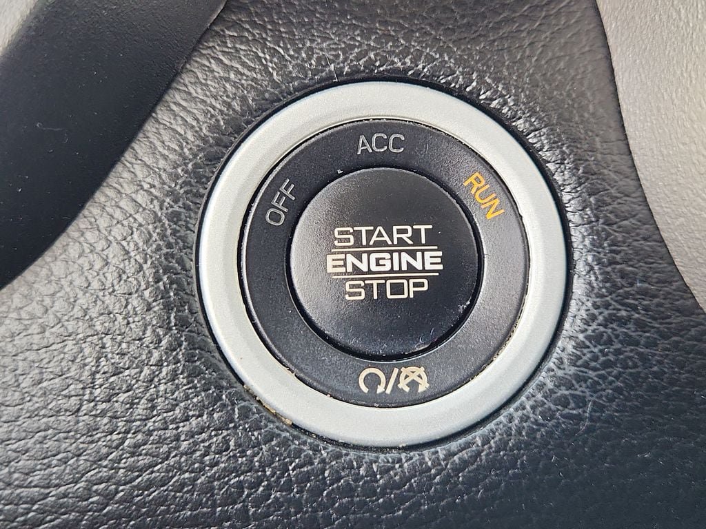 Used 2019 RAM 1500 Laramie AWD/4WD image 21