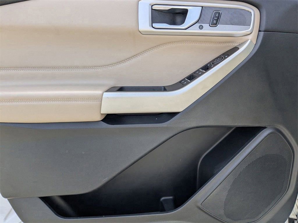 Used 2023 Ford Explorer Limited image 22