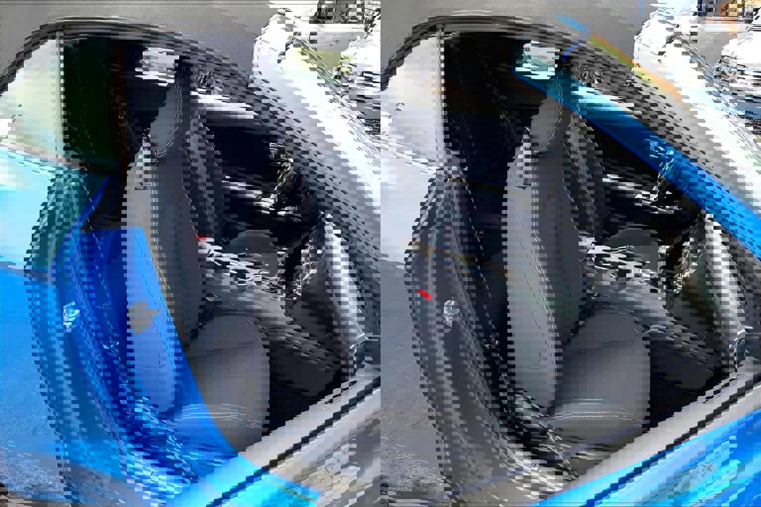 Used 2019 Ford Mustang Convertible w/ Equipment Group 101A RWD image 8