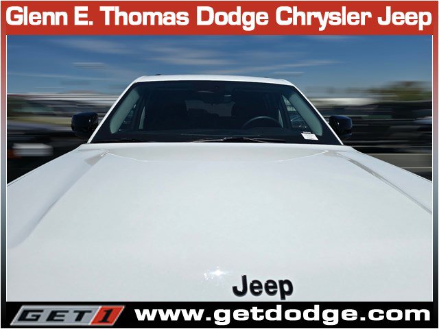Certified 2023 Jeep Grand Cherokee Limited w/ Luxury Tech Group II image 5