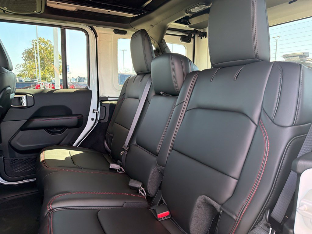 New 2027 Jeep Wrangler Unlimited Rubicon AWD/4WD image 17