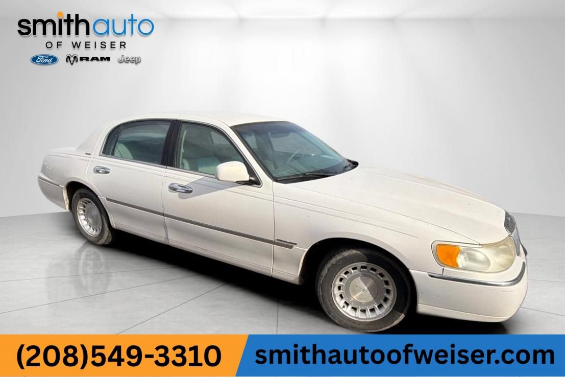 Used 2000 Lincoln Town Car Executive RWD image 1