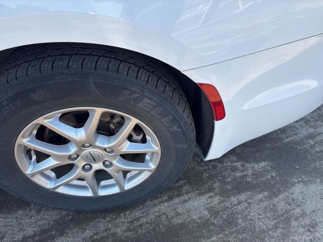 Used 2024 Chrysler Pacifica Touring-L image 10