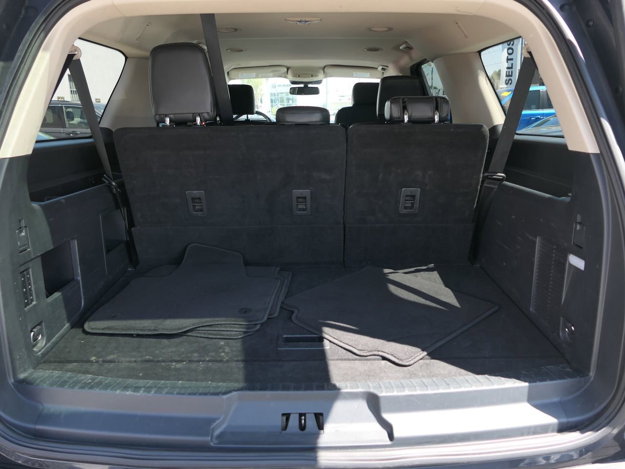 Used 2024 Ford Expedition Max XLT image 22