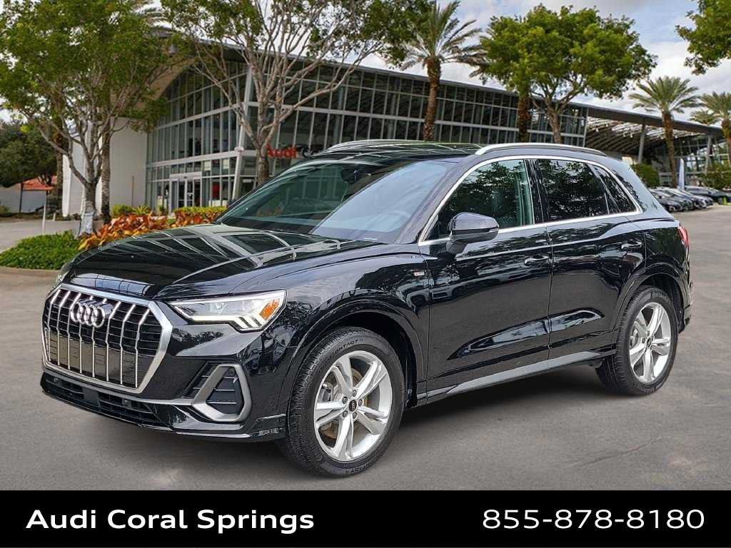 Certified 2024 Audi Q3 2.0T Premium AWD/4WD image 1