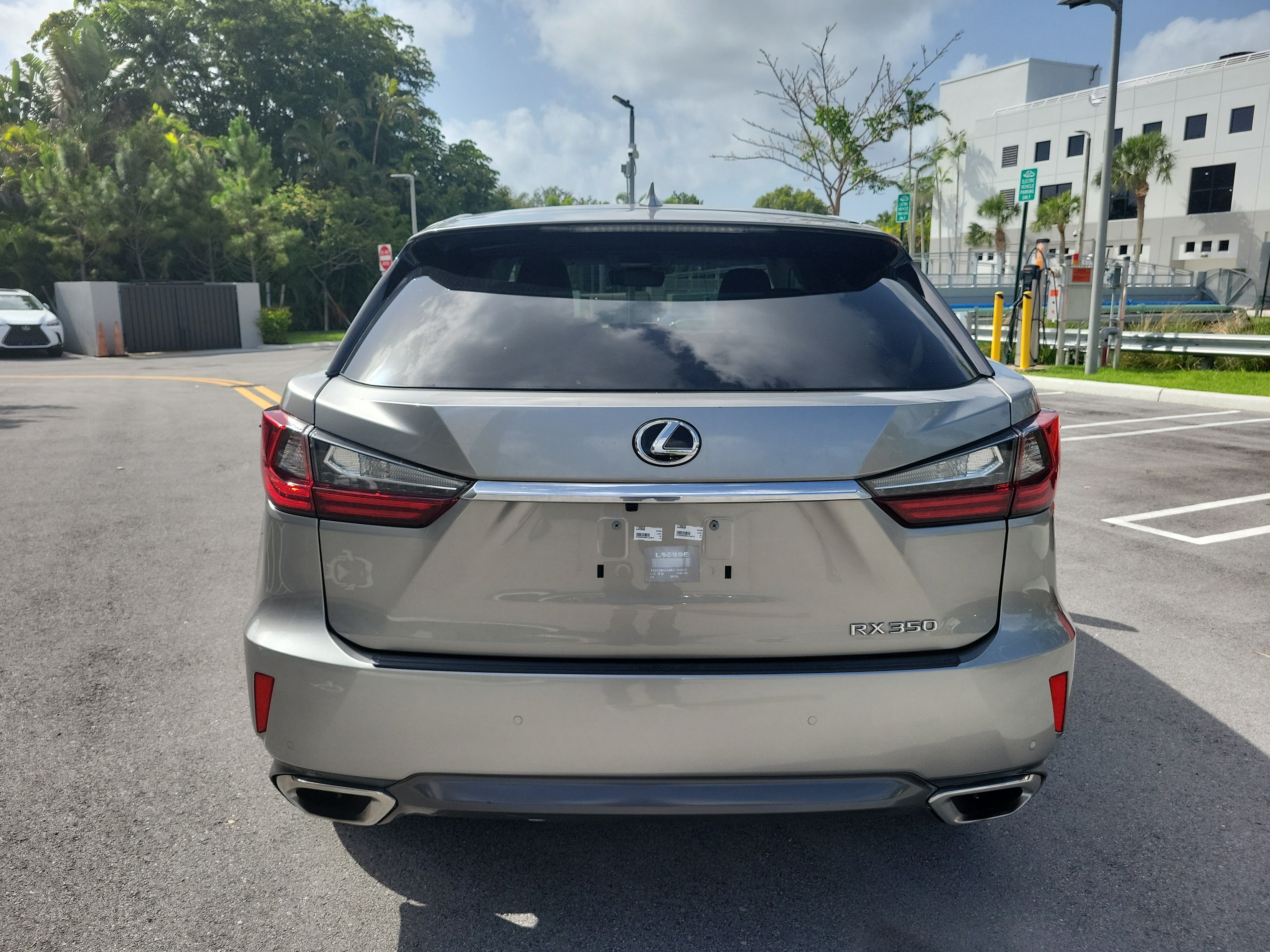 Used 2019 Lexus RX 350 FWD w/ Accessory Package image 5
