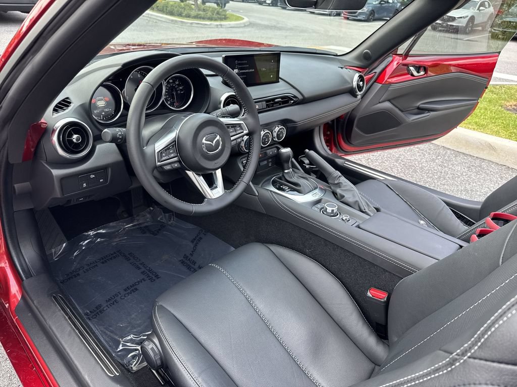 Certified 2025 MAZDA MX-5 Miata RF Grand Touring RWD image 31