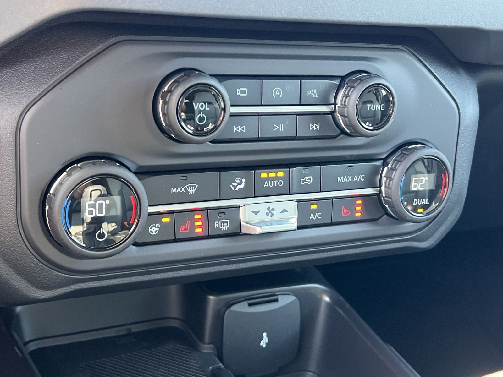 New 2026 Ford Bronco Outer Banks AWD/4WD image 21