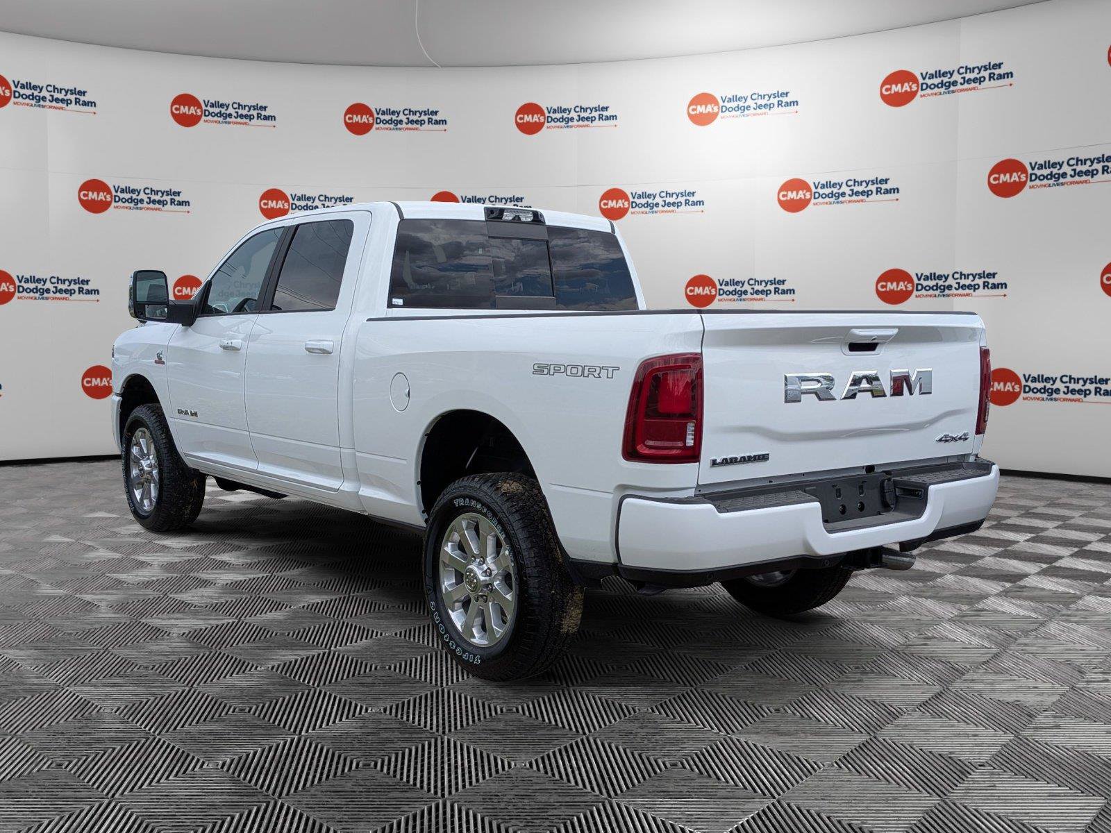 New 2026 RAM 2500 Laramie w/ Sport Appearance Package AWD/4WD image 6