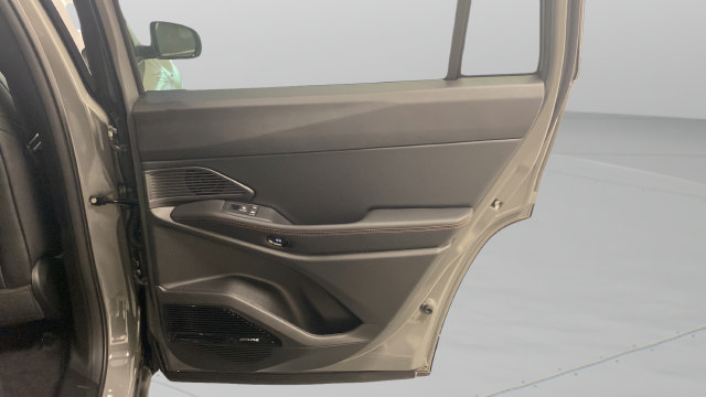 New 2026 Jeep Cherokee Overland AWD/4WD image 32