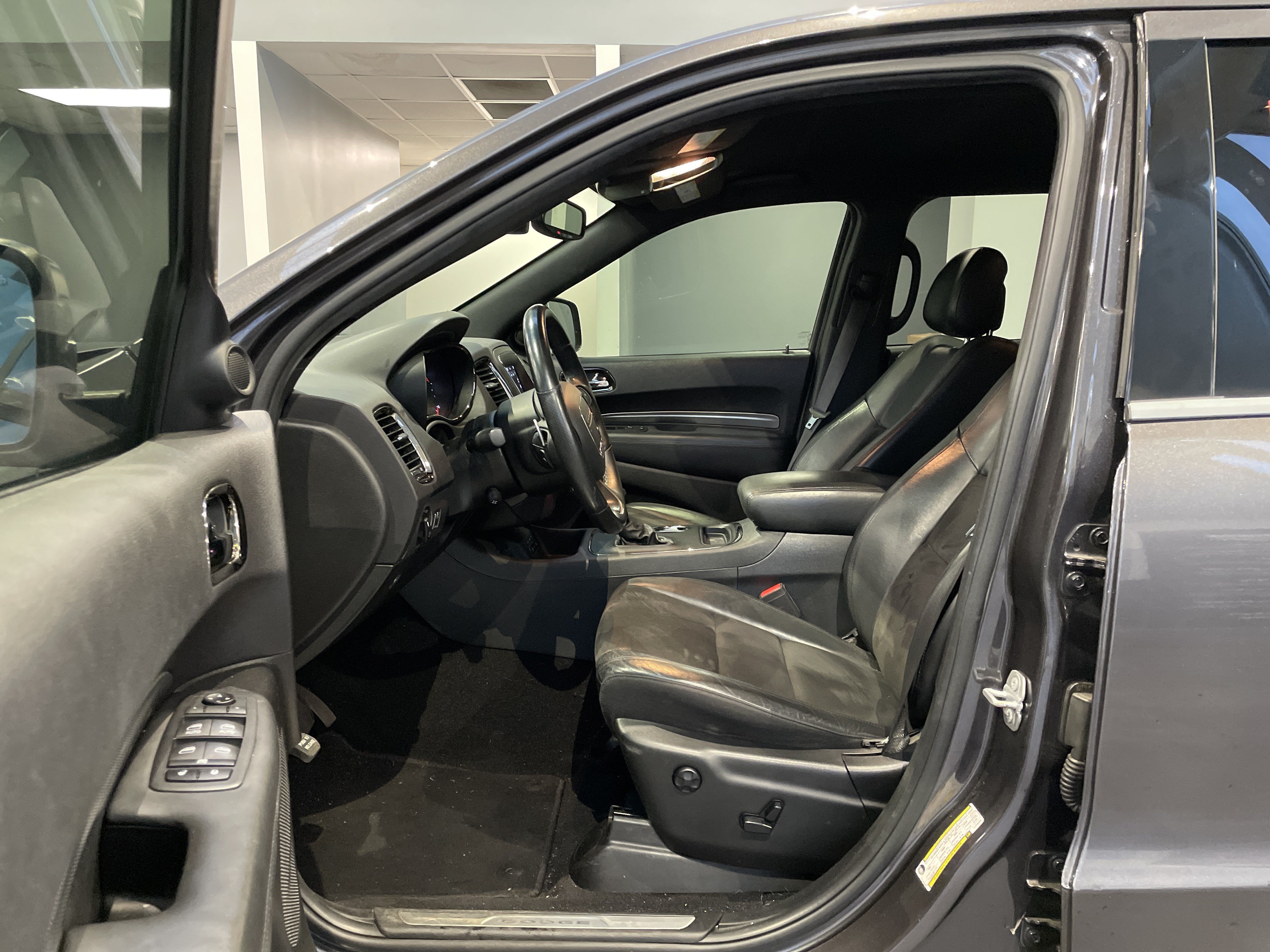 Used 2020 Dodge Durango R/T w/ Blacktop Package RWD image 18