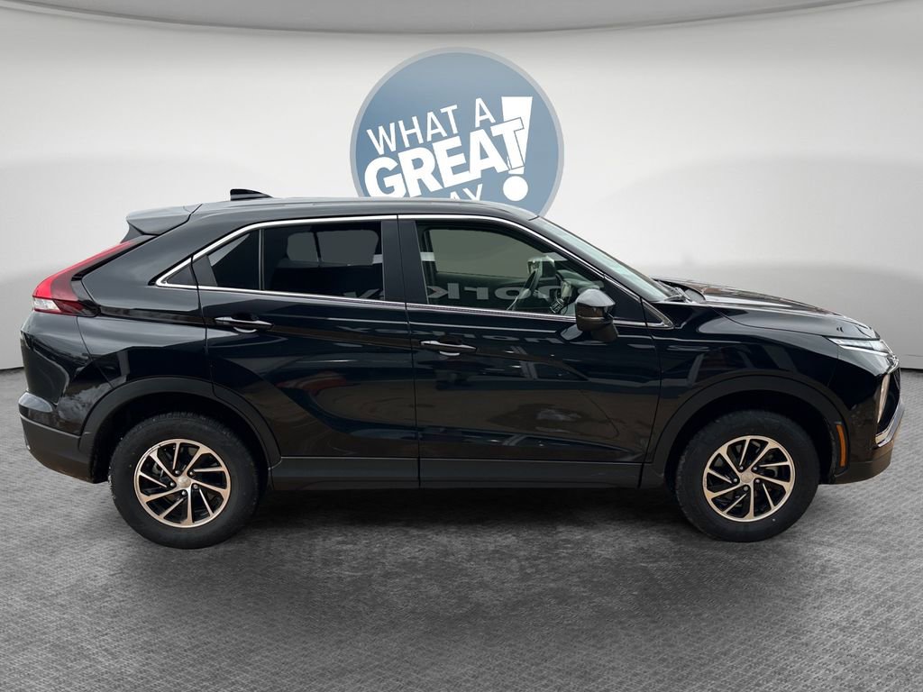 Used 2025 Mitsubishi Eclipse Cross ES image 2