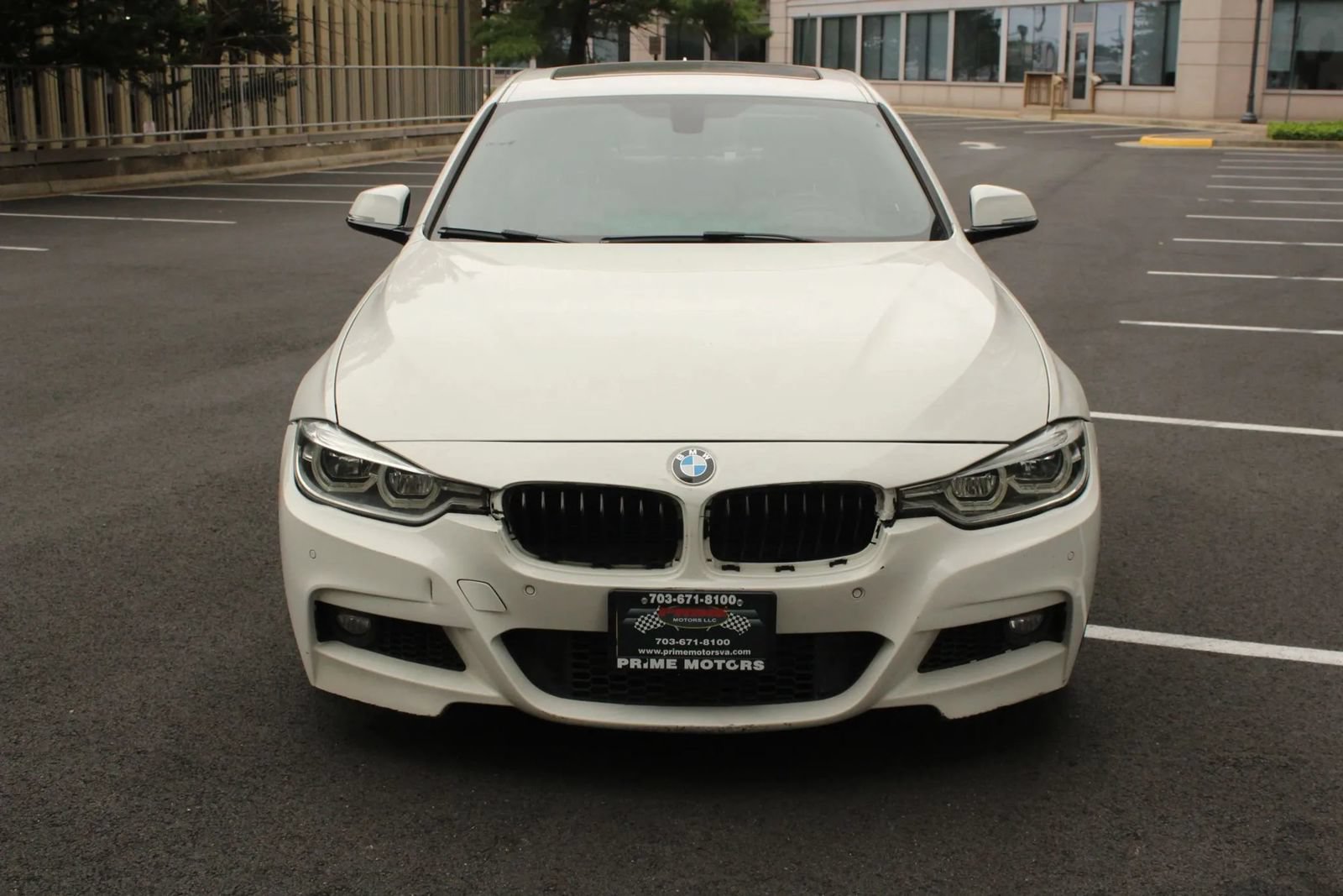 Used 2016 BMW 328i Sedan w/ M Sport Package RWD image 3