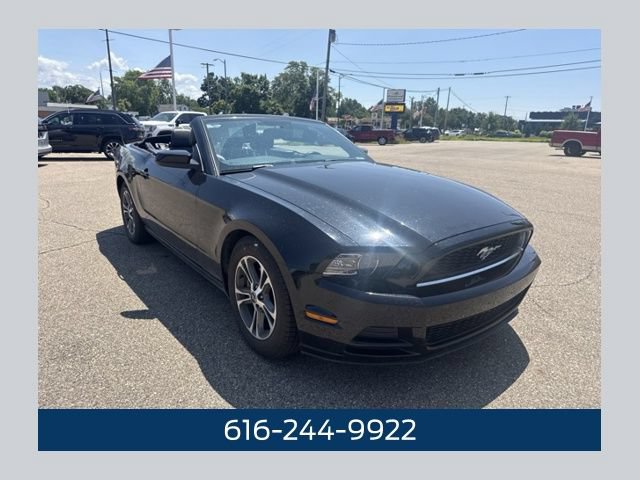 Used 2014 Ford Mustang Premium RWD image 1