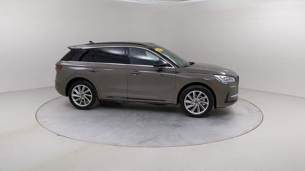 Used 2025 Lincoln Corsair Grand Touring w/ Towing Package image 12