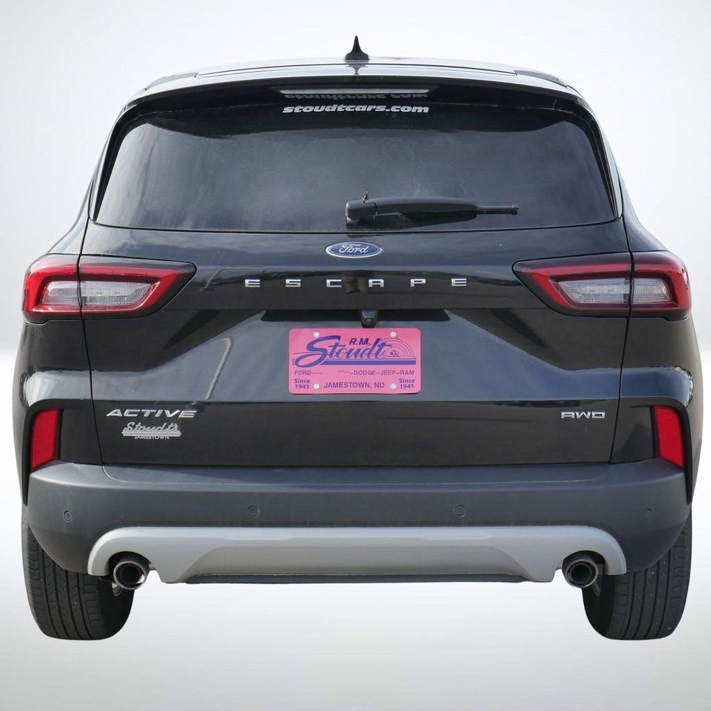 Used 2023 Ford Escape Active w/ Tech Pack #2 image 3