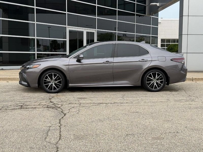 Used 2023 Toyota Camry SE w/ Audio Upgrade Package FWD image 6