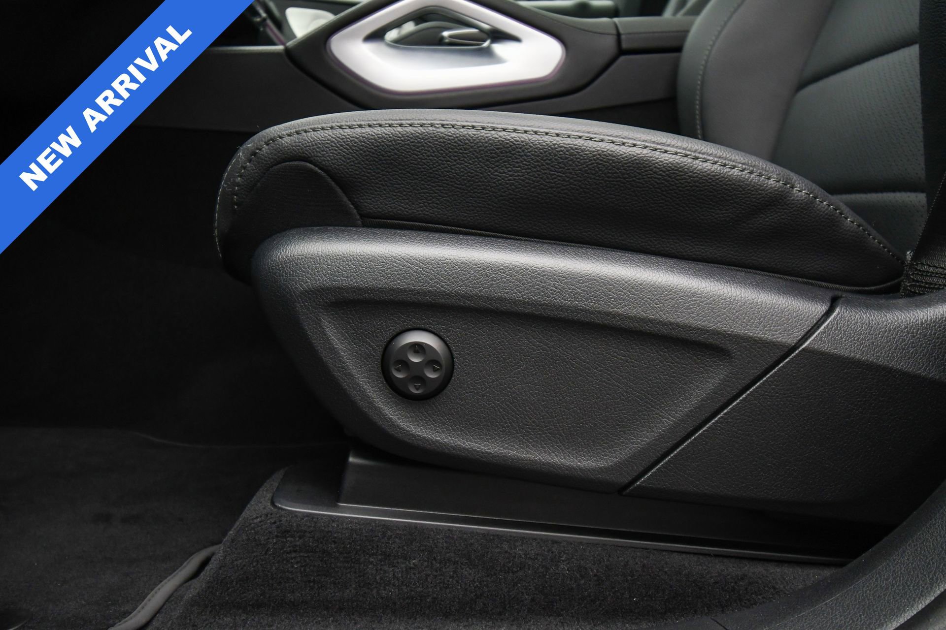 Used 2025 Mercedes-Benz GLS 450 4MATIC image 44