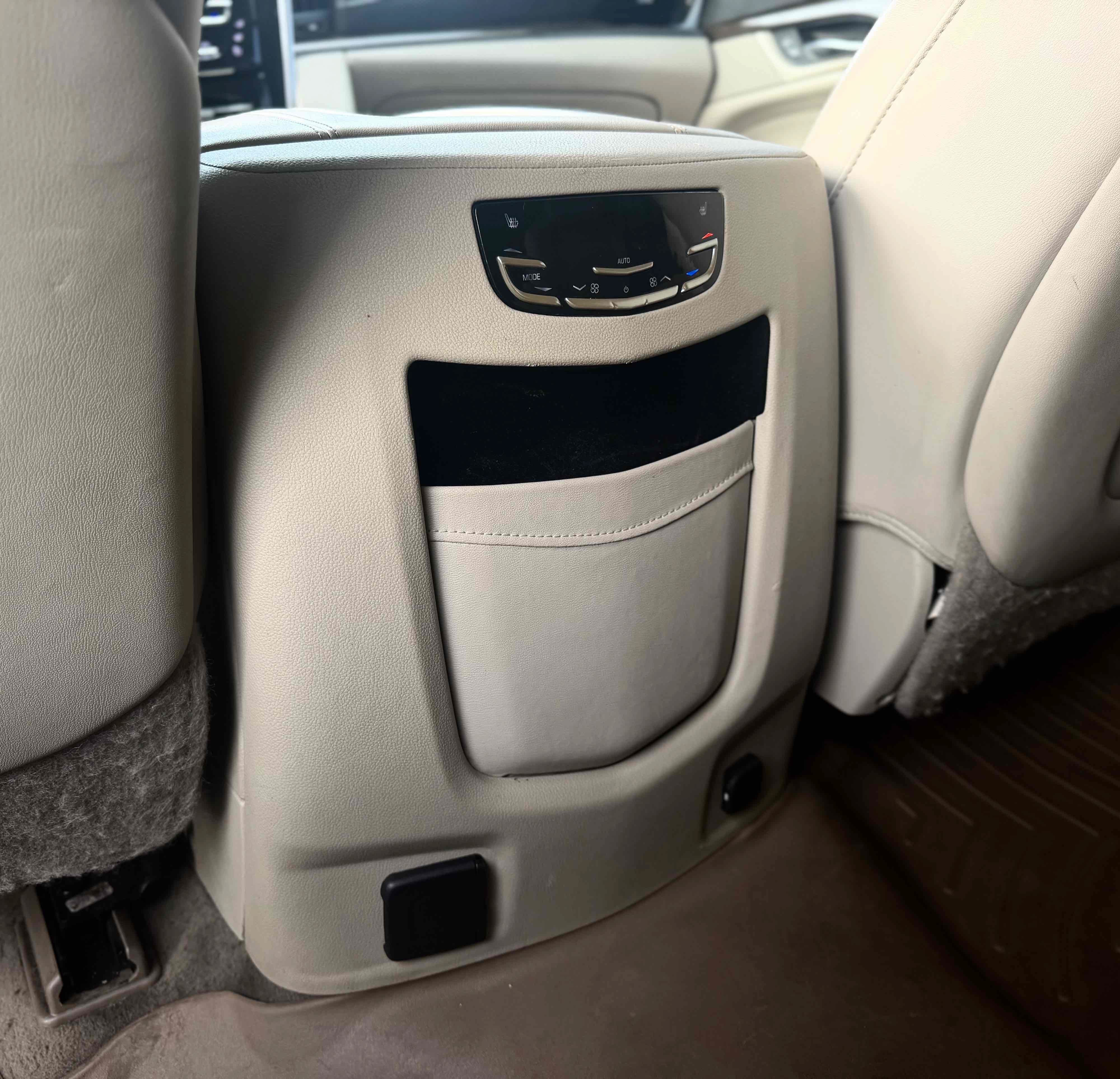 Used 2020 Cadillac Escalade ESV Luxury AWD/4WD image 30
