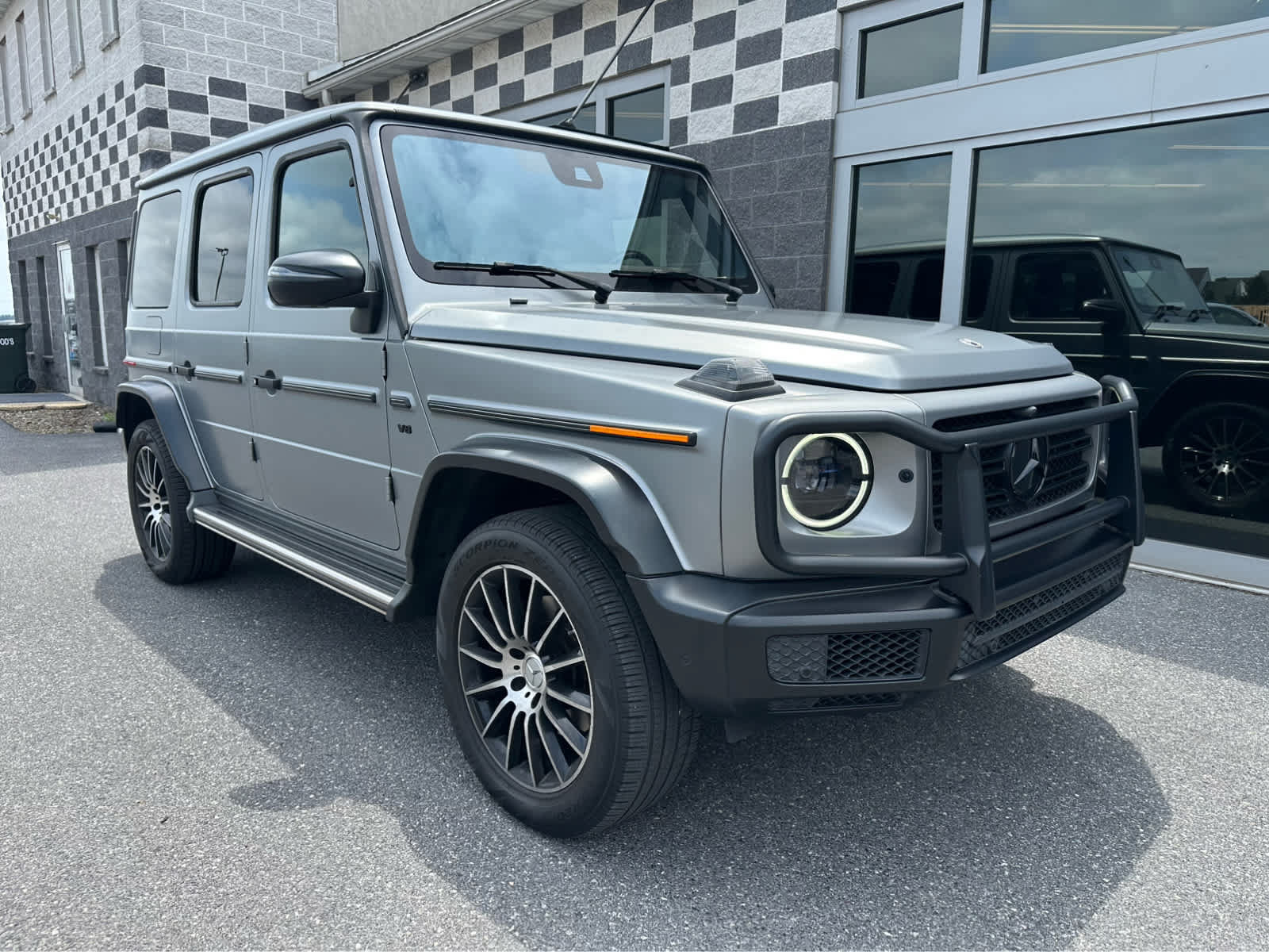 Used 2022 Mercedes-Benz G 550 image 2