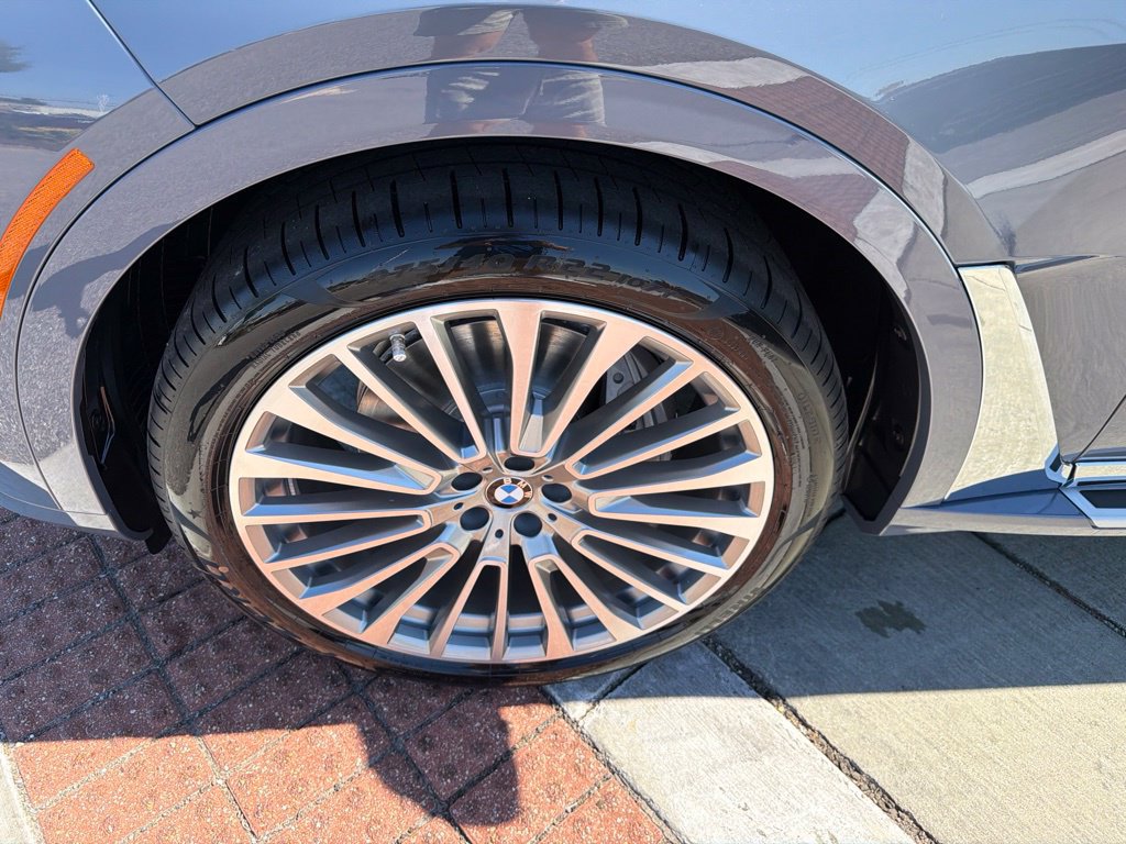 New 2027 BMW X7 xDrive40i AWD/4WD image 9