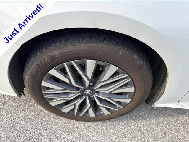 Used 2024 Nissan Altima 2.5 SV FWD image 10