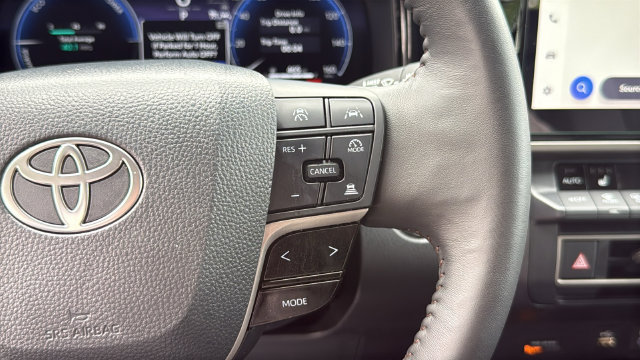 Used 2026 Toyota Camry XLE FWD image 21