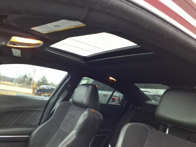 Used 2018 Dodge Charger R/T w/ Plus Group image 25