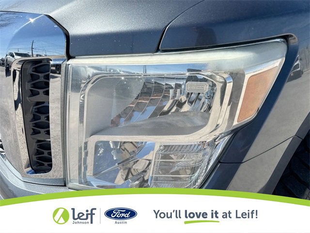 Used 2017 Nissan Titan SV image 36