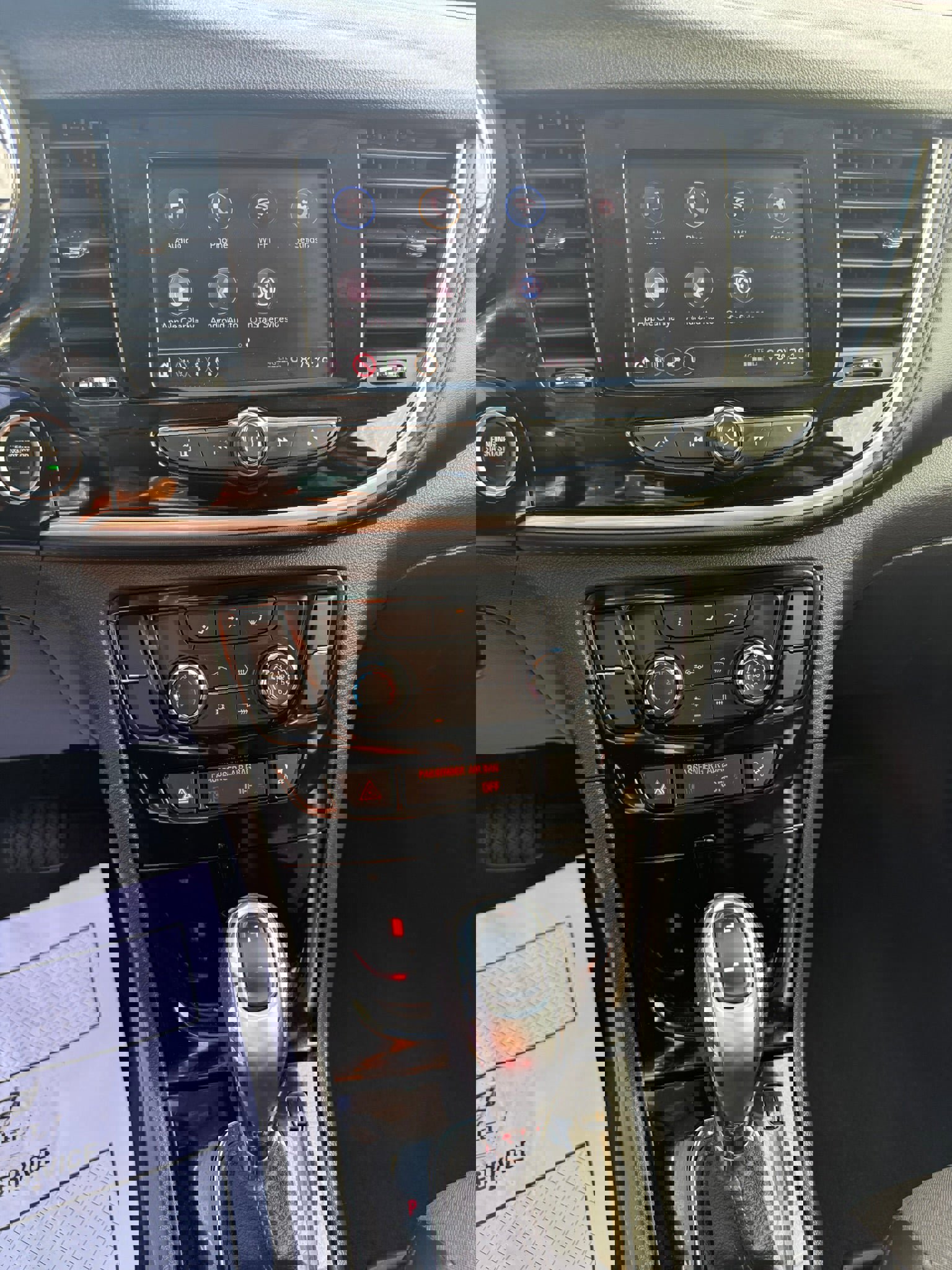 Used 2022 Buick Encore Preferred w/ Safety Package image 12