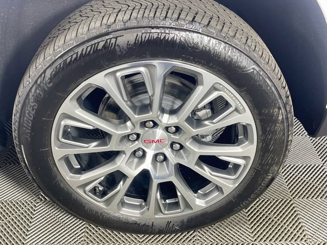 Used 2025 GMC Yukon Denali AWD/4WD image 34