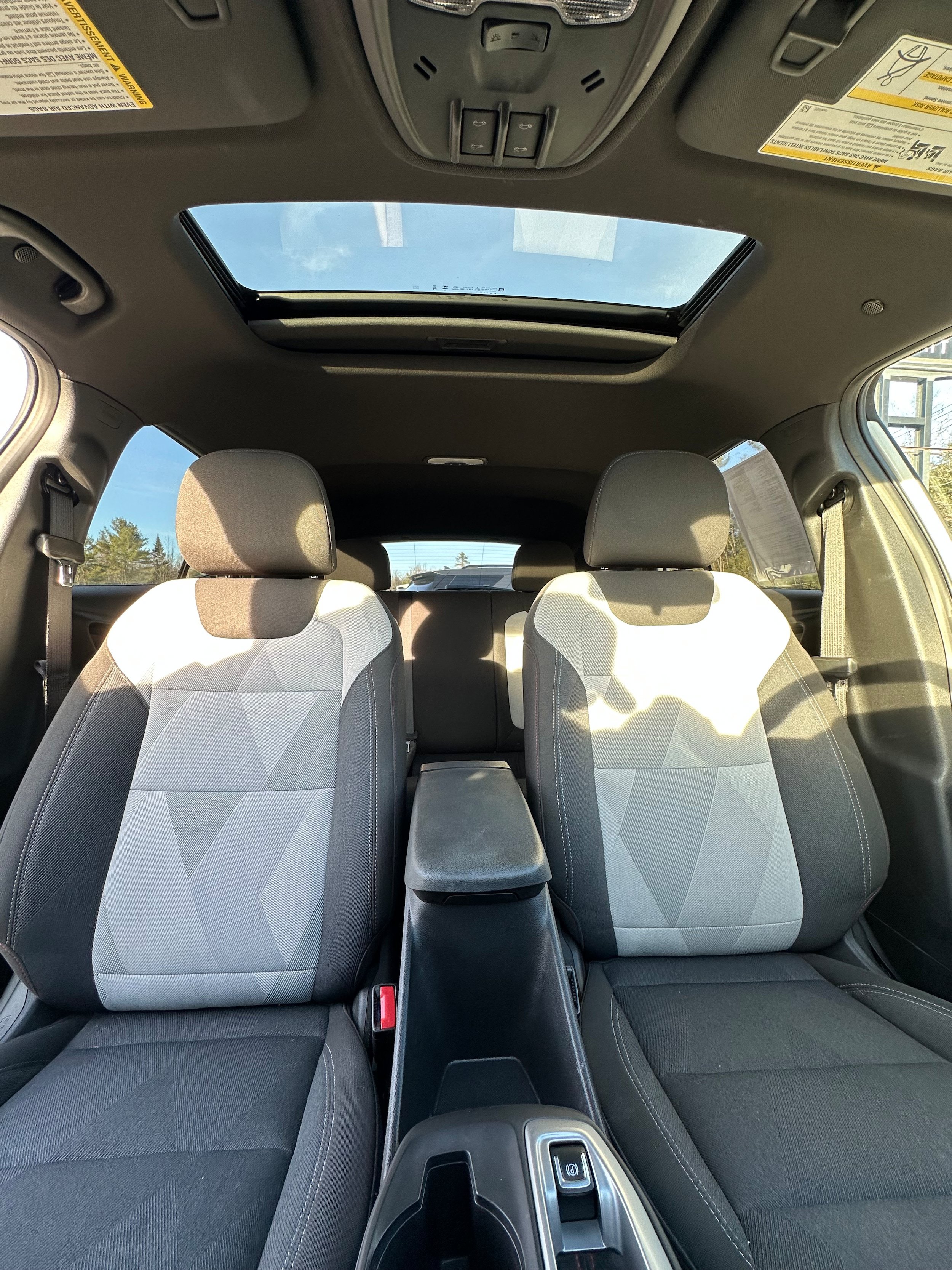 Used 2024 Chevrolet Trax RS w/ Sunroof Package FWD image 20
