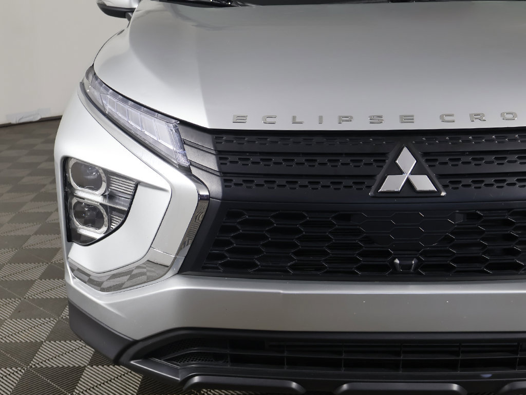 Used 2024 Mitsubishi Eclipse Cross ES AWD/4WD image 11