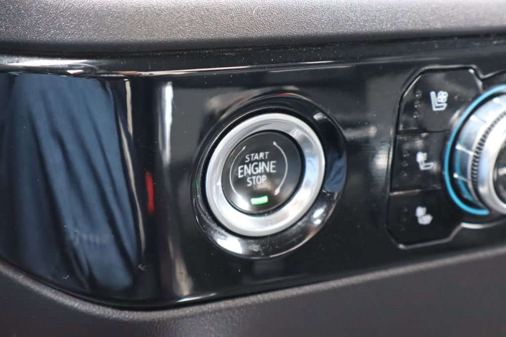 Used 2023 GMC Sierra 1500 SLT w/ SLT Convenience Package AWD/4WD image 23