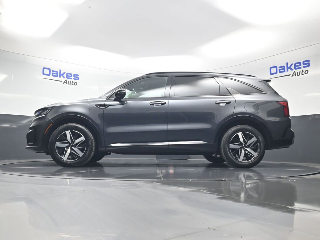 Certified 2021 Kia Sorento EX w/ Panoramic Sunroof Package FWD image 45