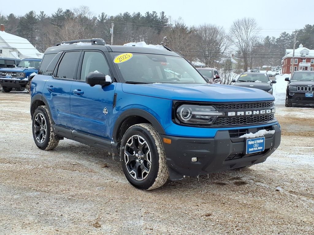 Used 2025 Ford Bronco Sport Outer Banks w/ Outer Banks Tech Package+ image 3