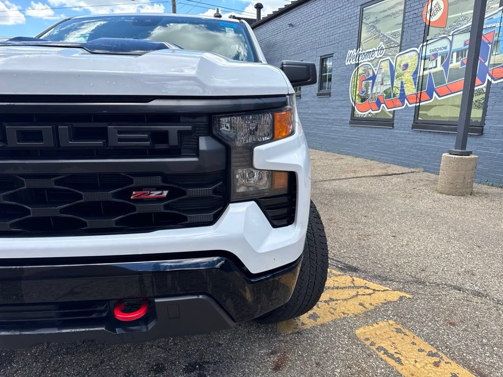 Used 2024 Chevrolet Silverado 1500 Custom Trail Boss AWD/4WD image 3