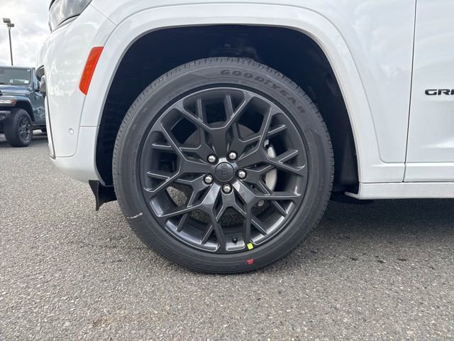 New 2026 Jeep Grand Cherokee L Summit image 9