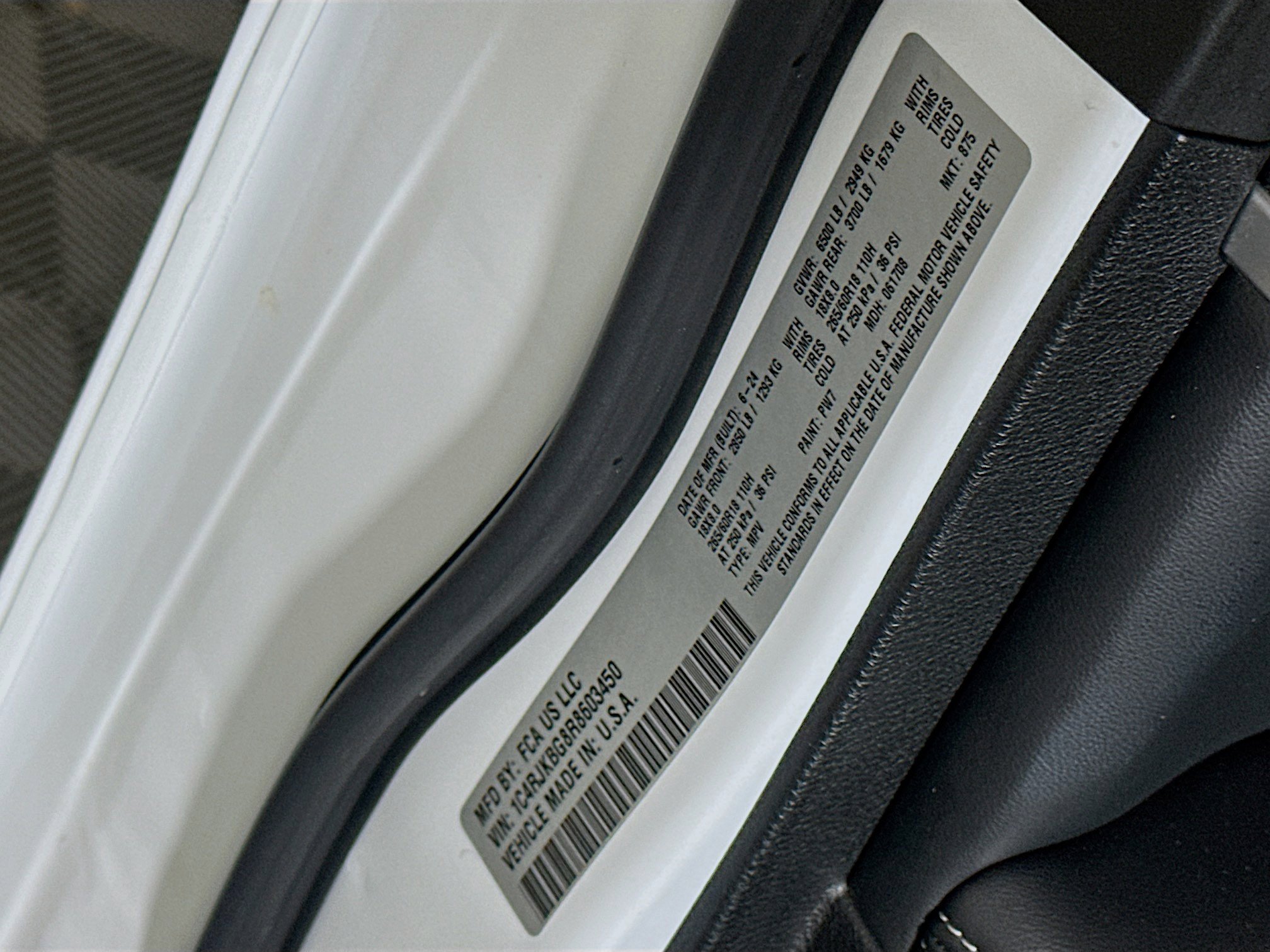 Used 2024 Jeep Grand Cherokee L Limited w/ Luxury Tech Group II image 12