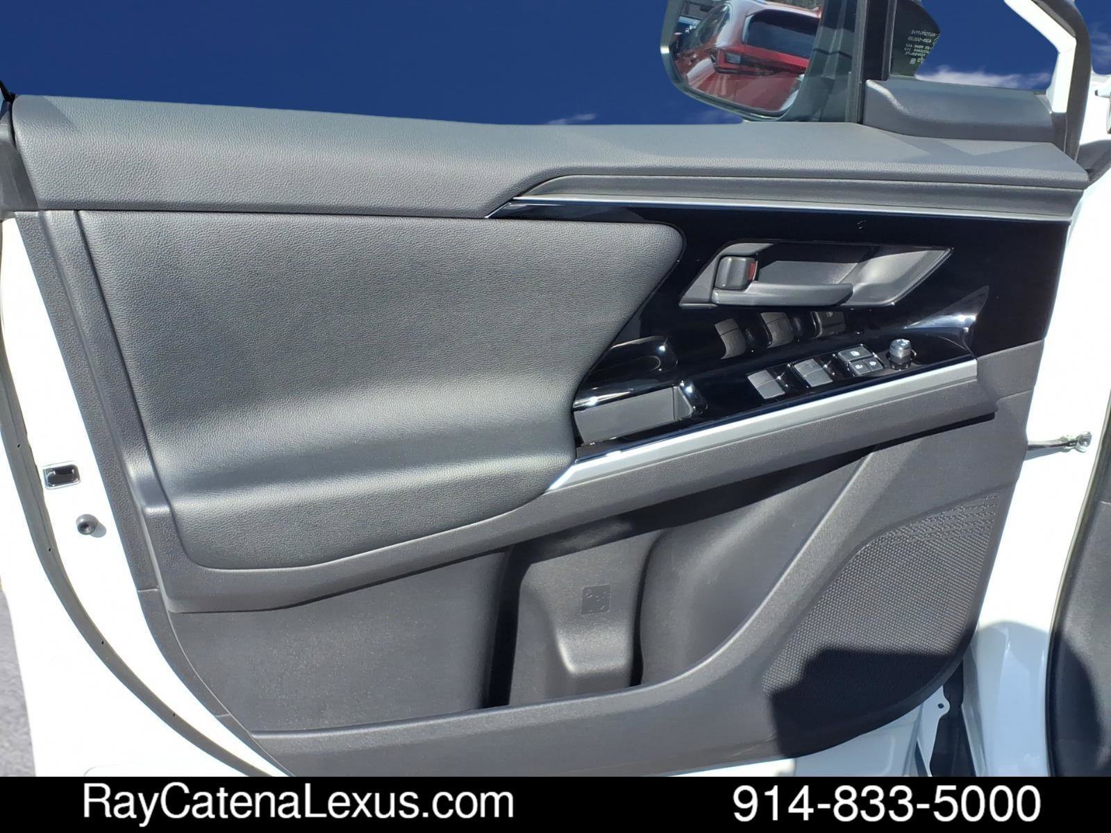 Used 2025 Toyota bZ4X AWD w/ Weather Package image 10