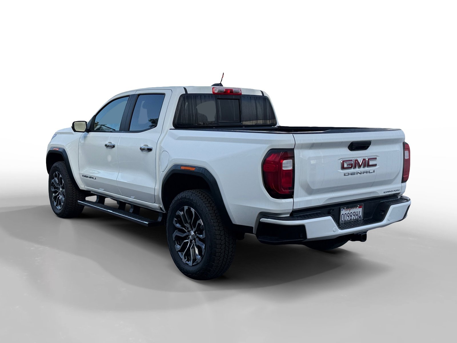 Used 2026 GMC Canyon Denali image 3