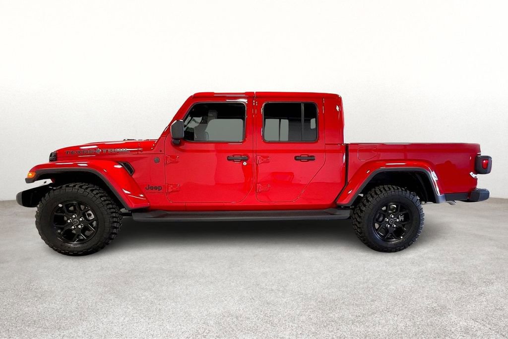 New 2025 Jeep Gladiator Sport image 15