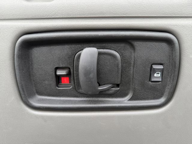 Used 2023 Chevrolet Express 3500 LS image 32