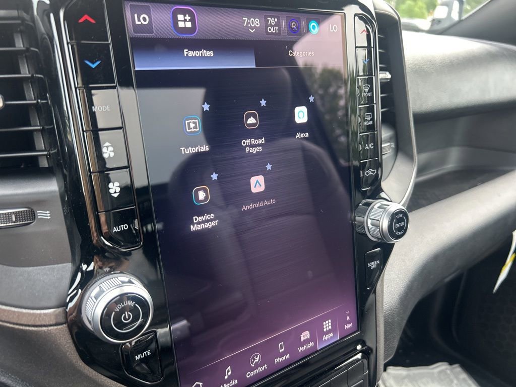 New 2025 RAM 5500 Tradesman AWD/4WD image 33